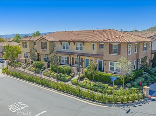28706 Jardineras Dr, Santa Clarita, CA