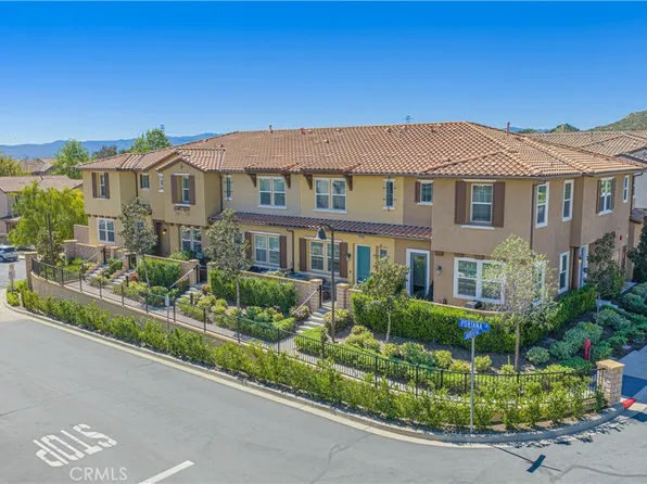 28706 Jardineras Dr, Santa Clarita, CA 91354