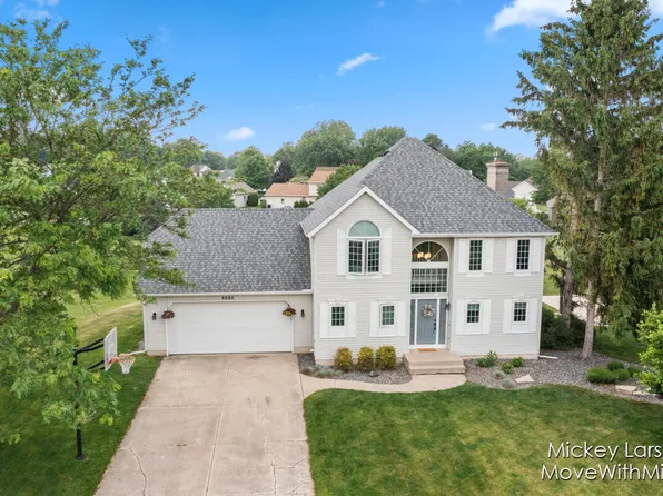 6263 Heath Cross Dr, Hudsonville, MI 49426