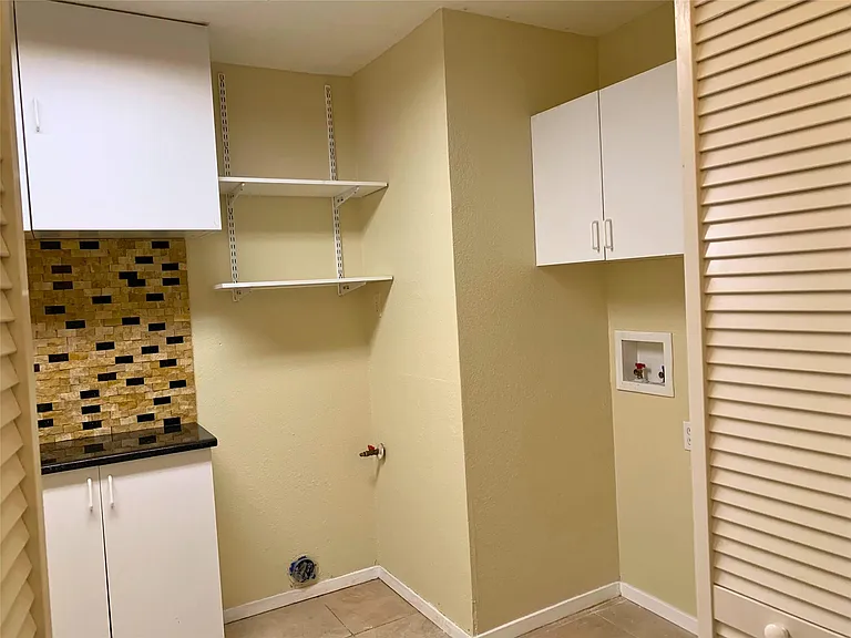 4905 Richmond Ave — Photo 16
