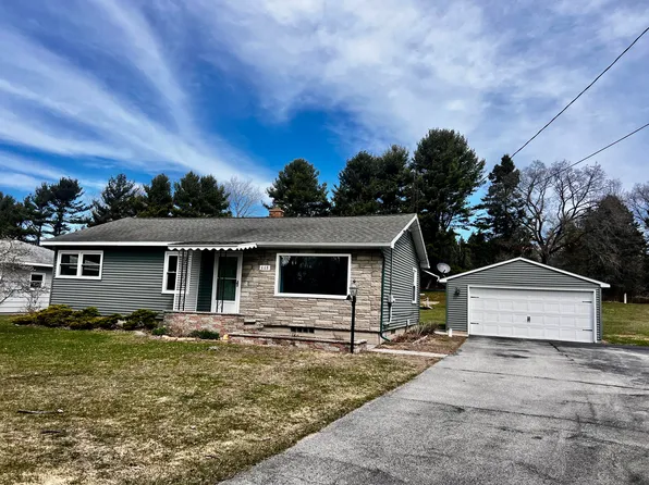 668 Elliott Dr, Manistee, MI 49660
