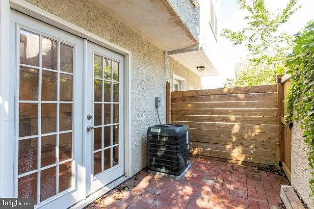 2026 McClellan St — Photo 30