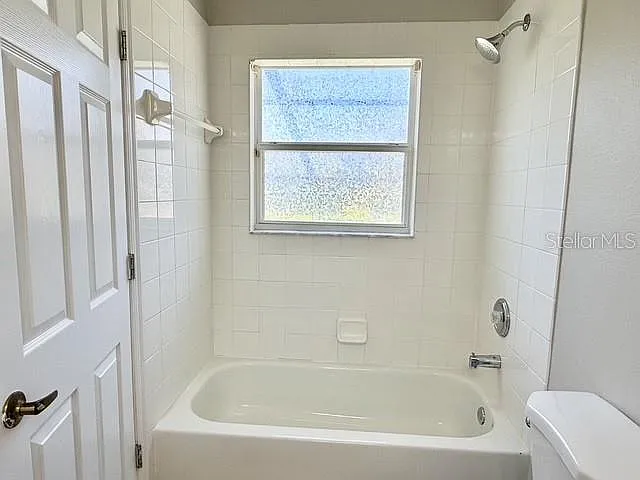 2300 The Oaks Blvd — Photo 39
