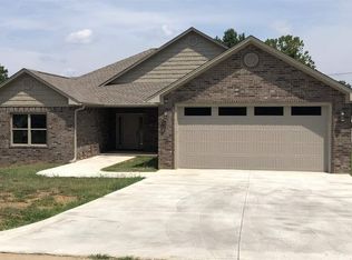 1900 Mars, Russellville, AR 72802