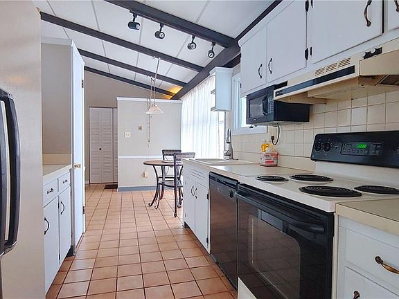 4th image of 36315 Timberlane Dr