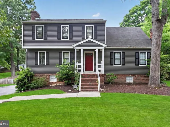 1412 Turnmill Dr, North Chesterfield, VA 23235