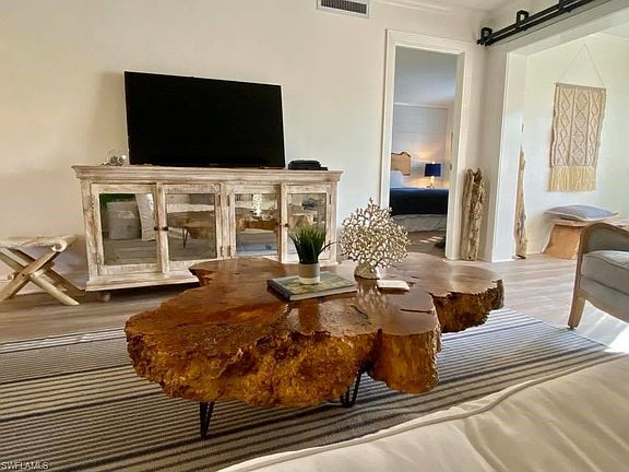4th image of 1900 Alamanda Dr APT 107