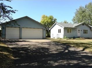 2227 Birmingham St N, Maplewood, MN 55109