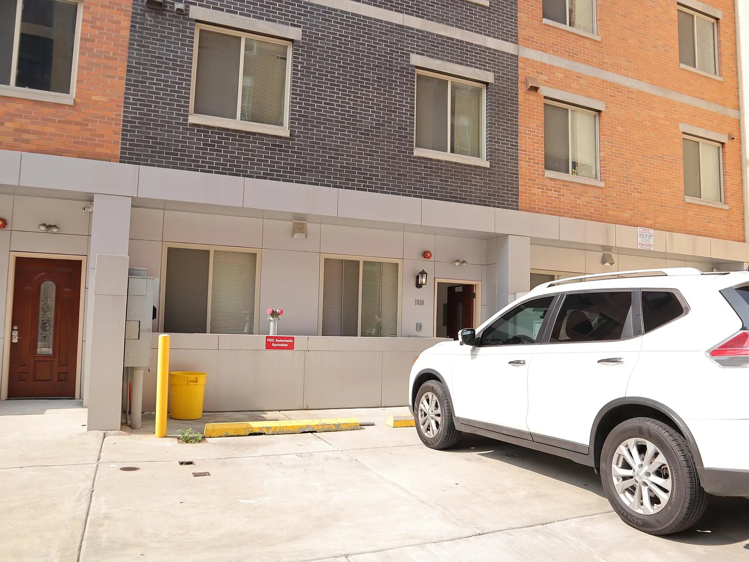 1030 Wood St — Photo 2