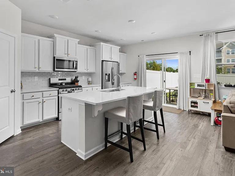 10 Roberta Way — Photo 14