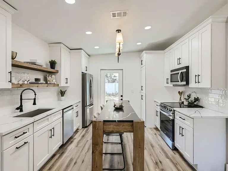 3516 W Price Ave — Photo 4