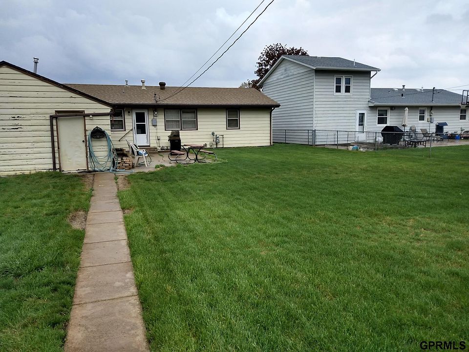 2nd image of 2706 W 4th St