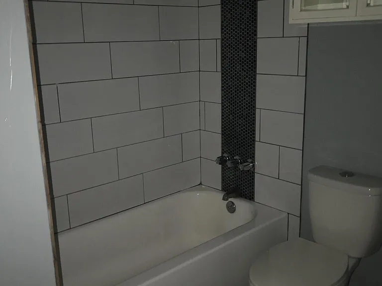 128 E Del Rio Dr — Photo 12