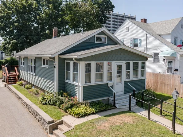9 Avalon Ave, Quincy, MA 02169