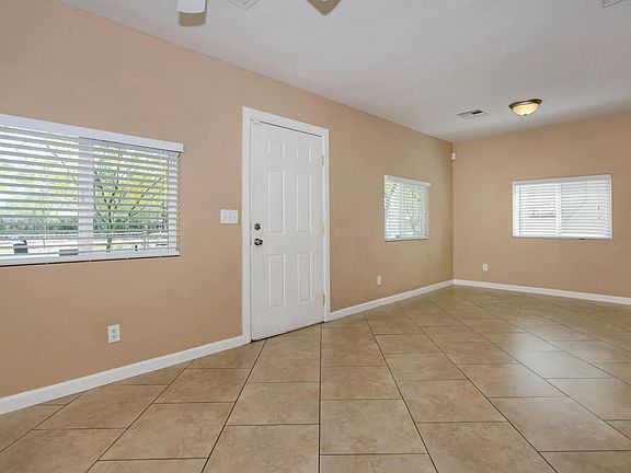 3rd image of 420 N 11th St