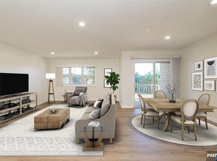 1111 River Rd APT G5, Edgewater, NJ 07020