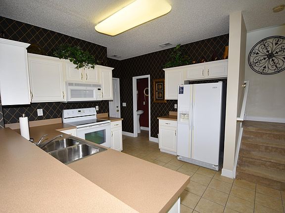 4th image of 6095 Catalina Dr Unit 213