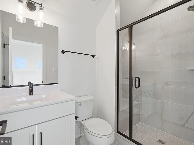10235 Dalmatian St — Photo 19