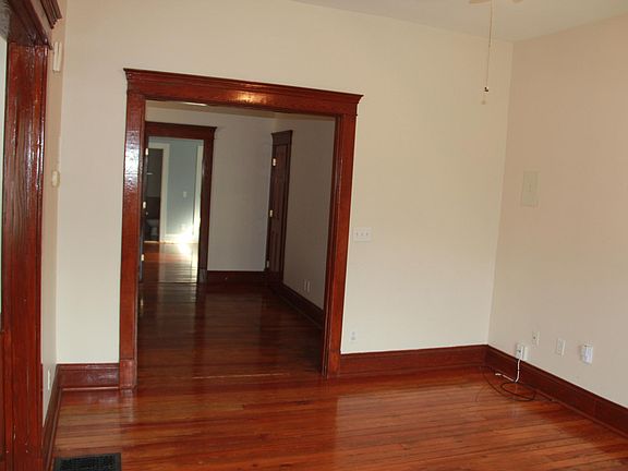 4th image of 1834 Stevens Ave #F