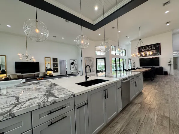 2555 NW 59th St, Boca Raton, FL 33496