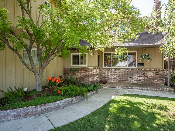 3rd image of 1612 Delta Dr