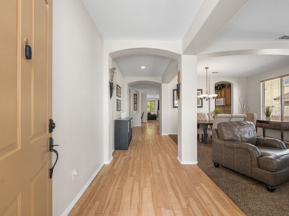 3rd image of 39951 Capland Dr