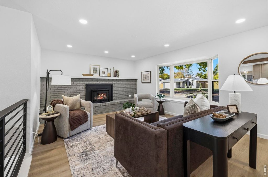 2432 Eugene Dr