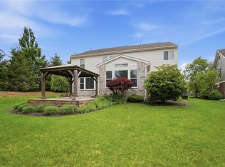 490 Clearsprings Dr, Springboro, OH 45066