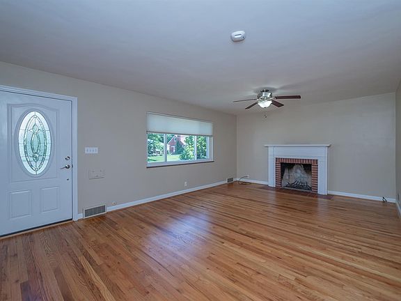 5th image of 6465 Craigland Ct