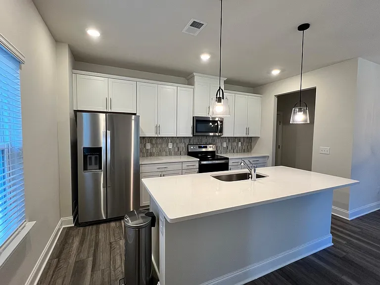 1511 Henderson Point Aly — Photo 3