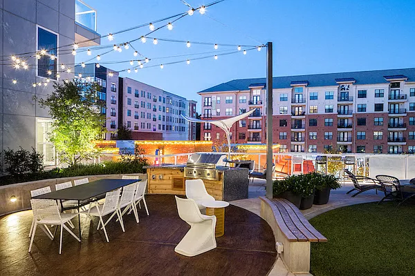 Park Central Raleigh Apartments — Photo 18