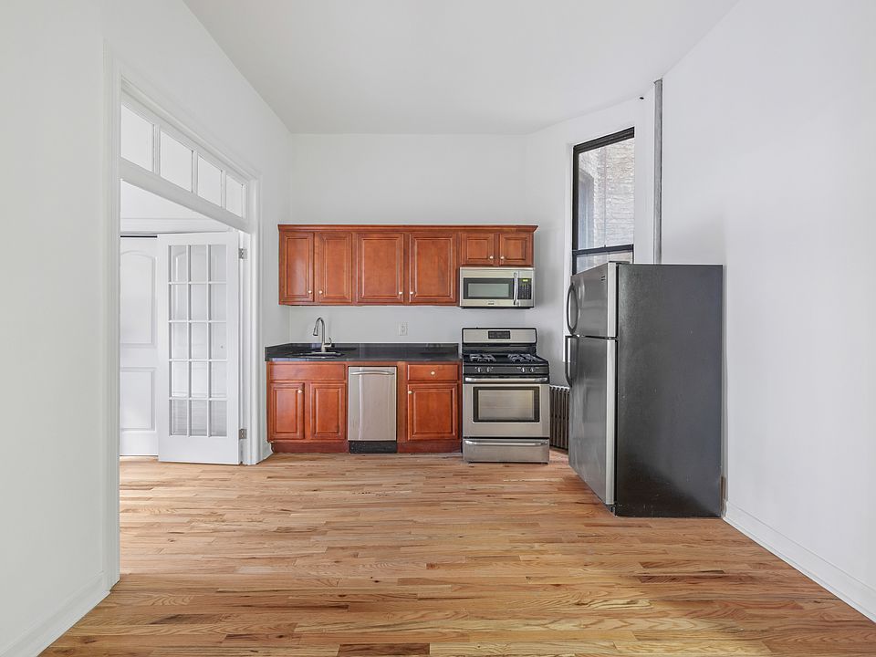 1st image of 299 Putnam Ave APT 1C