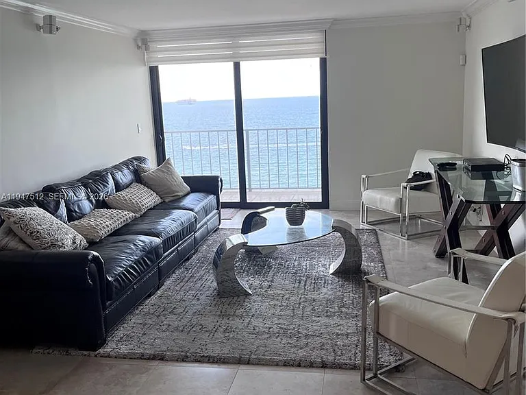 2625 Collins Ave #1407 — Photo 7