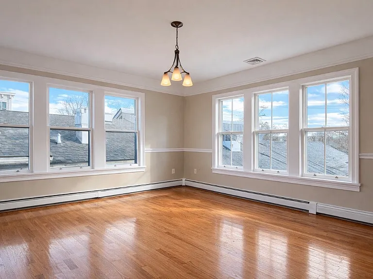 405 Broad St #2 — Photo 4