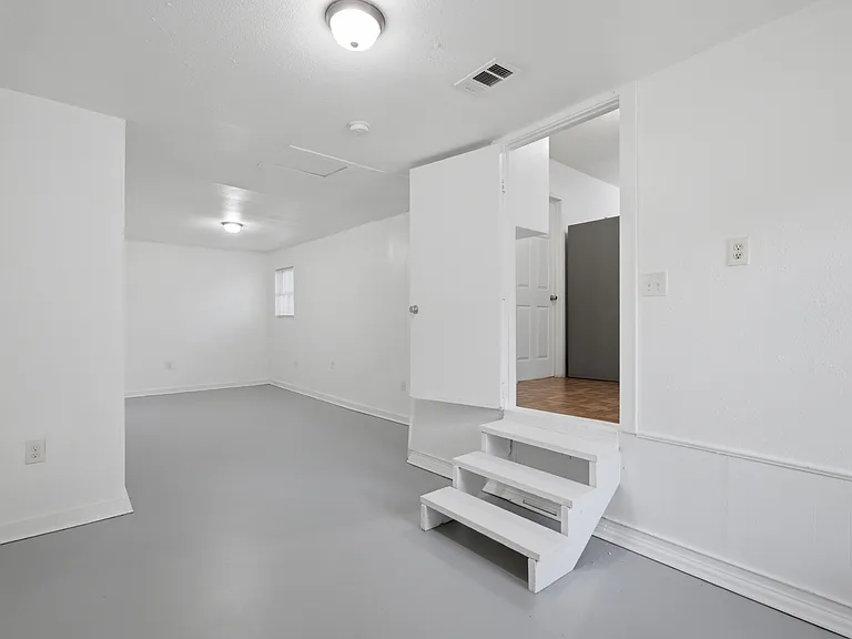 2538 Stovall Dr — Photo 18