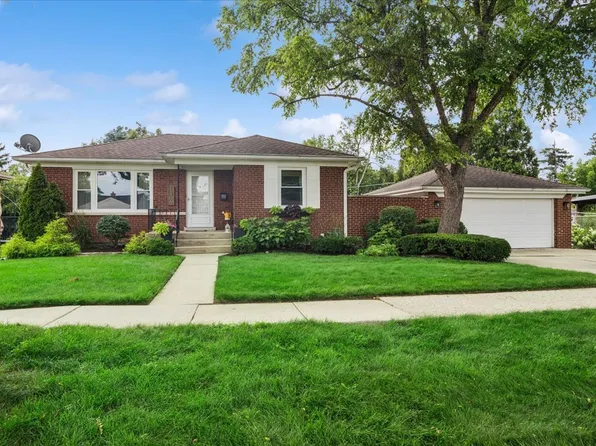 1300 Evers Ave, Westchester, IL 60154