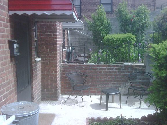 Front - Relaxtion Area