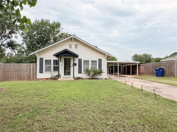 1215 N Walnut St, Guthrie, OK 73044