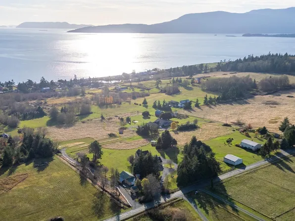 4065 Sunny Hill Lane, Lummi Island, WA 98262