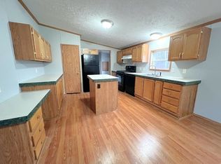 9278 Windjammer Dr, Fair Haven, MI 48023