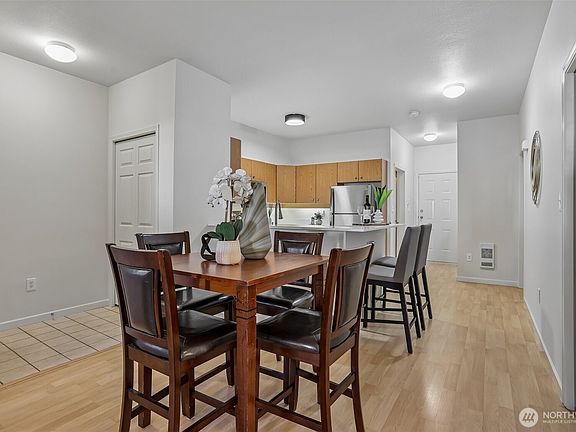 5th image of 4217 164th Street SW #B106