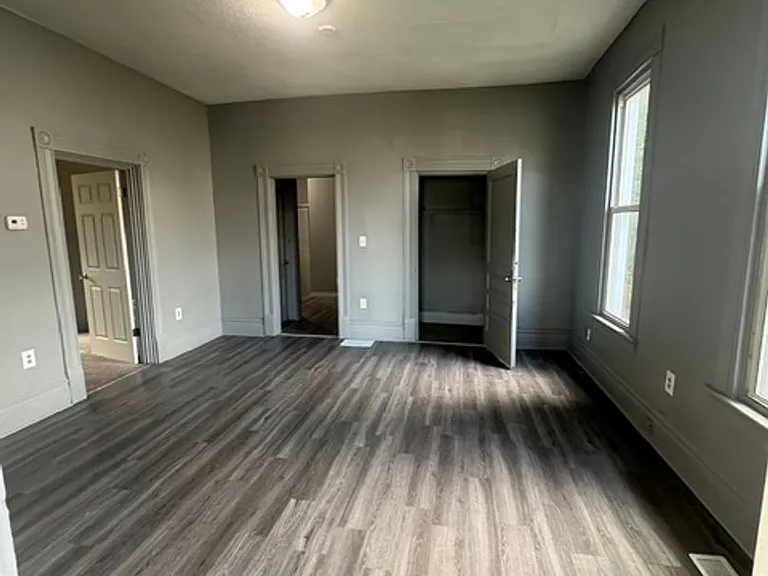 1407 Fountain Ave — Photo 3