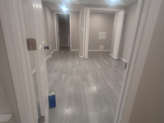 5th image of 222 S Walnut St #1