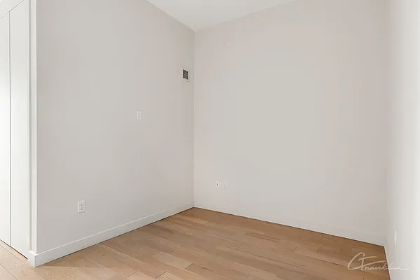 Rented by Compass | media 26