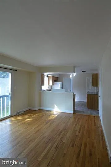 3 bed, 1764 sqft, $2,900 — Photo 4