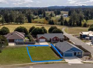 2995 Salty Dog Dr, Bandon, OR 97411