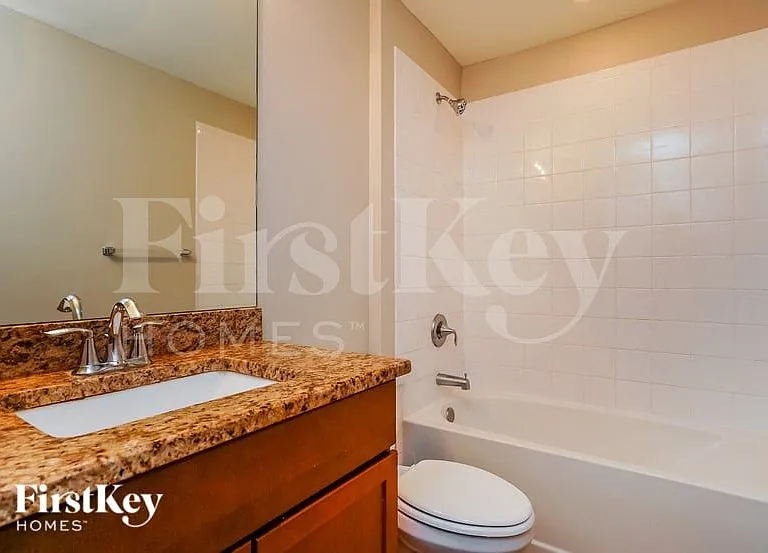 3032 NW 6th Ave — Photo 13