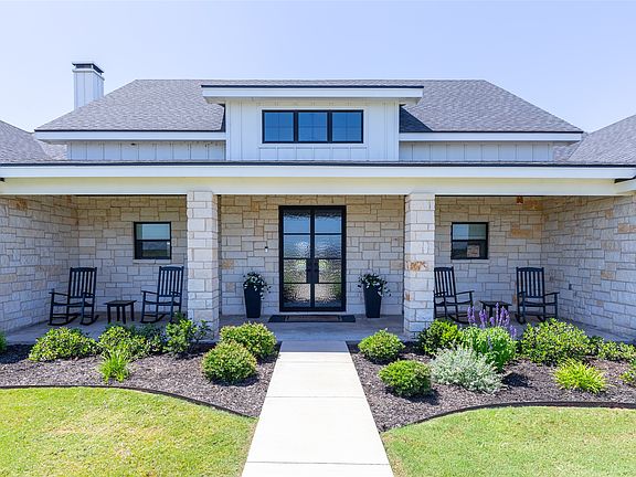 2nd image of 109 Vaquero Ct