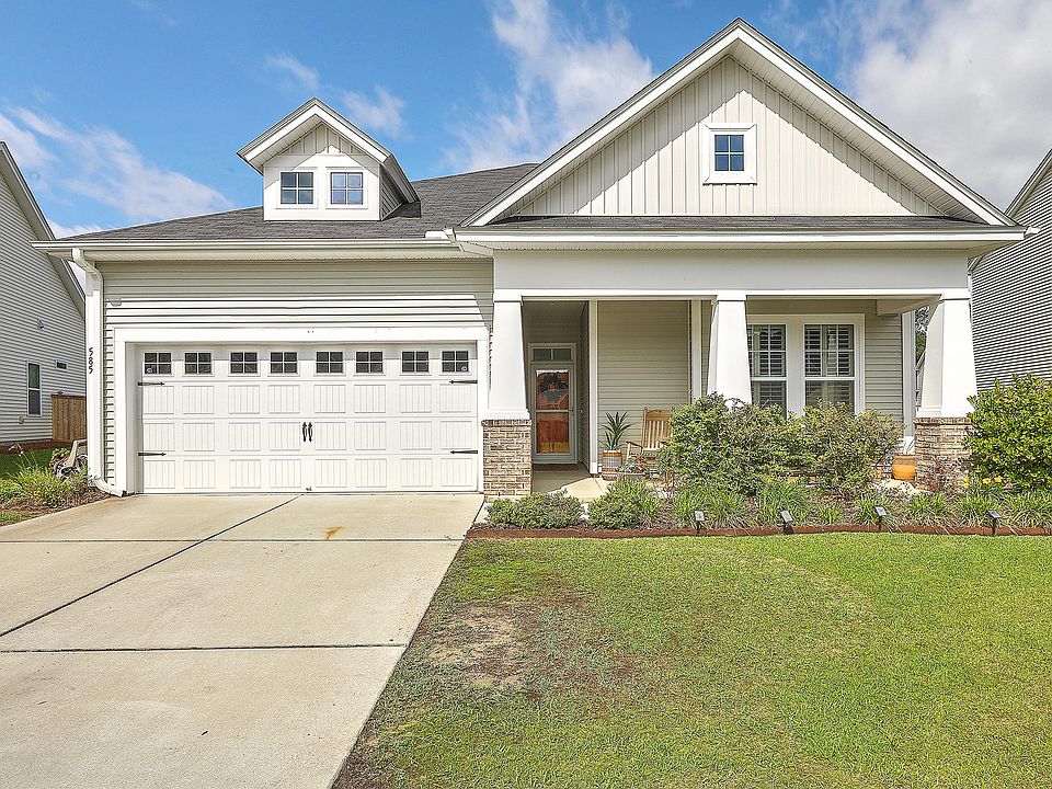 1st image of 585 Crossland Dr
