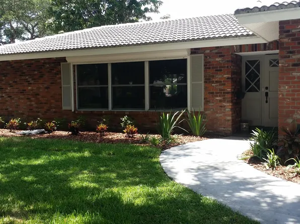 6568 Tanglewood Dr NE, Saint Petersburg, FL 33702